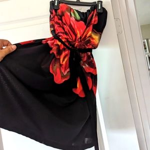 Red flower black strapless dress